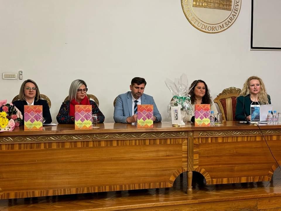 Ministrica Duraković na predstavljenu knjige u izdanju FMON-a