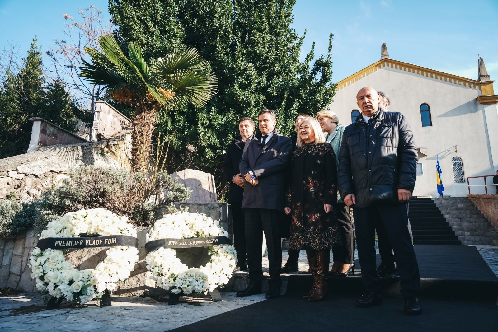 Delegacija Vlade FBiH povodom obilježavanja Hanuke posjetila nekadašnju sinagogu u Mostaru