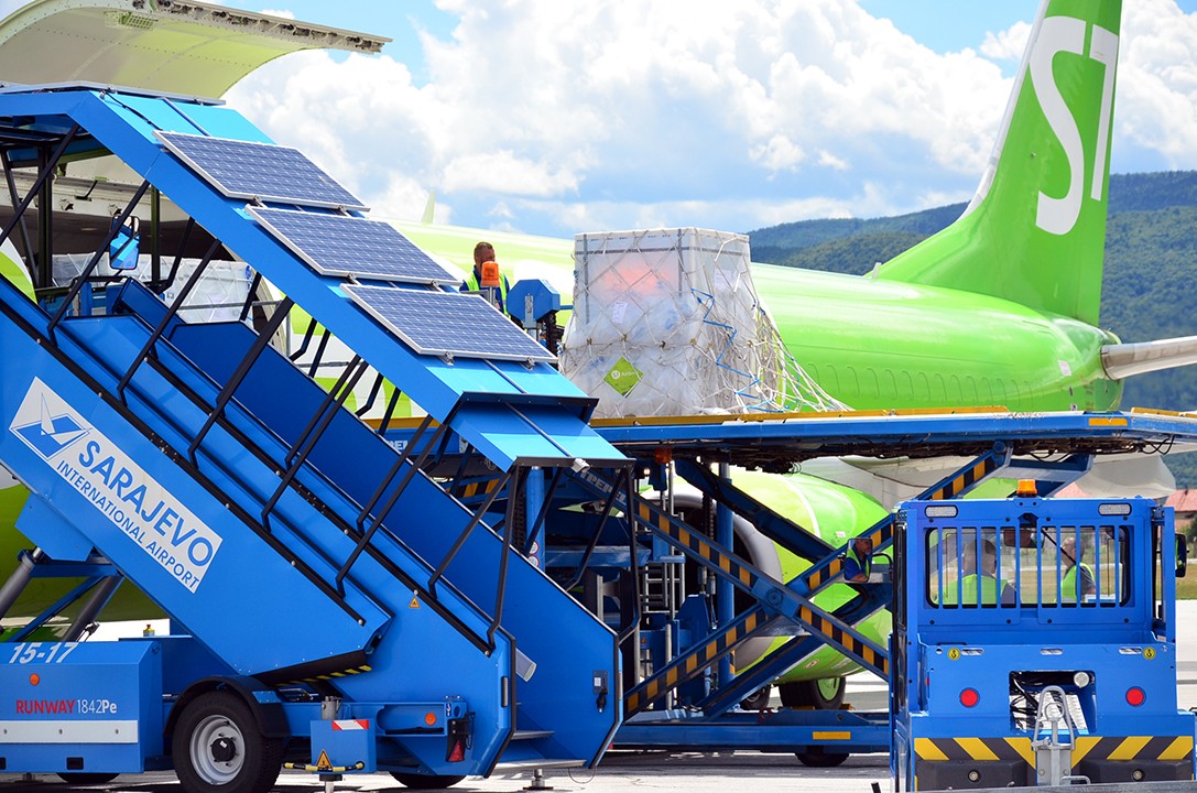 Dolaskom današnjih 500.000 doza vakcina Federacija BiH ima više kupljenih nego doniranih doza