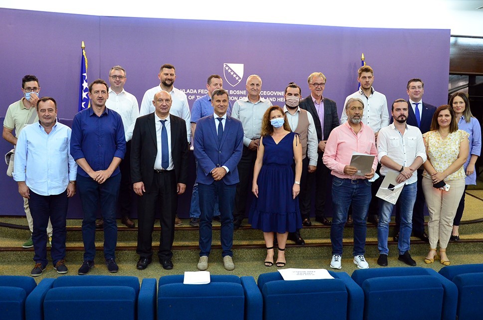 Za‌ ‌projekte‌ ‌muzičke,‌ ‌scenske‌ ‌i‌ ‌likovne‌ ‌umjetnosti‌ ‌u‌ ‌Federaciji‌ R