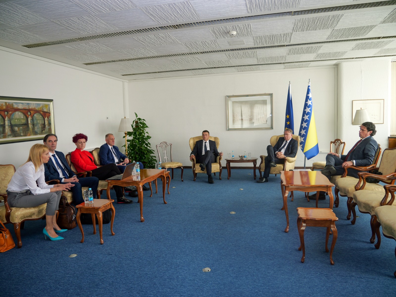 Premijer Nikšić i ministar finansija Toni Kraljević sa predstavnicima Udruženja društava za osiguranje FBiH