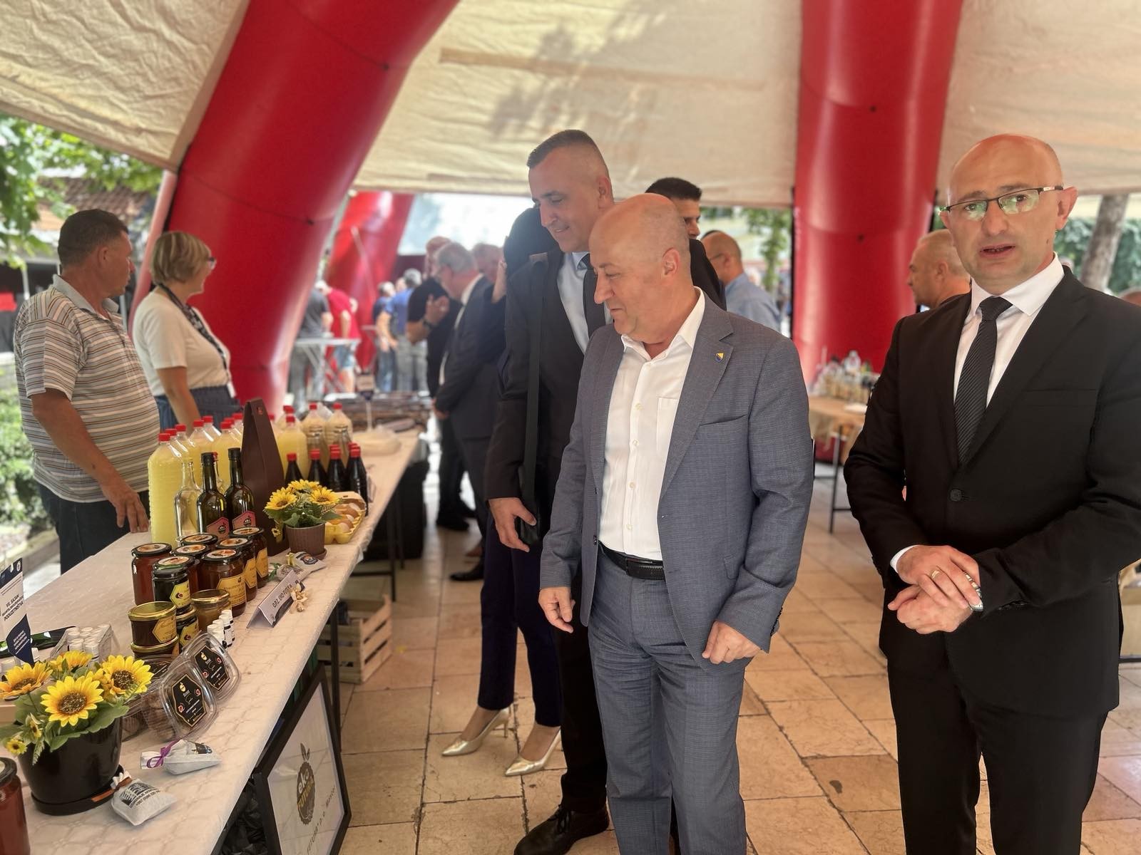 Ministar Lokmić posjetio 7. Sajam boračkog poduzetništva u Mostaru