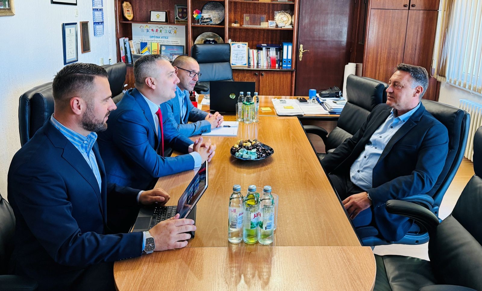 Ministar Dizdar posjetio Vitez: Završena izgradnja putne infrastrukture i spomen obilježja