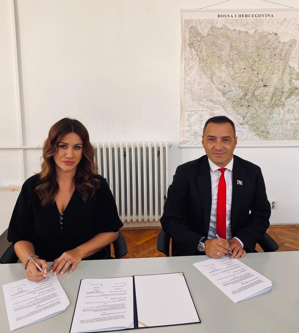 Potpisan Memorandum o saradnji između Federalne agencije za upravljanje oduzetom imovinom i Finansijsko - informatičke agencija