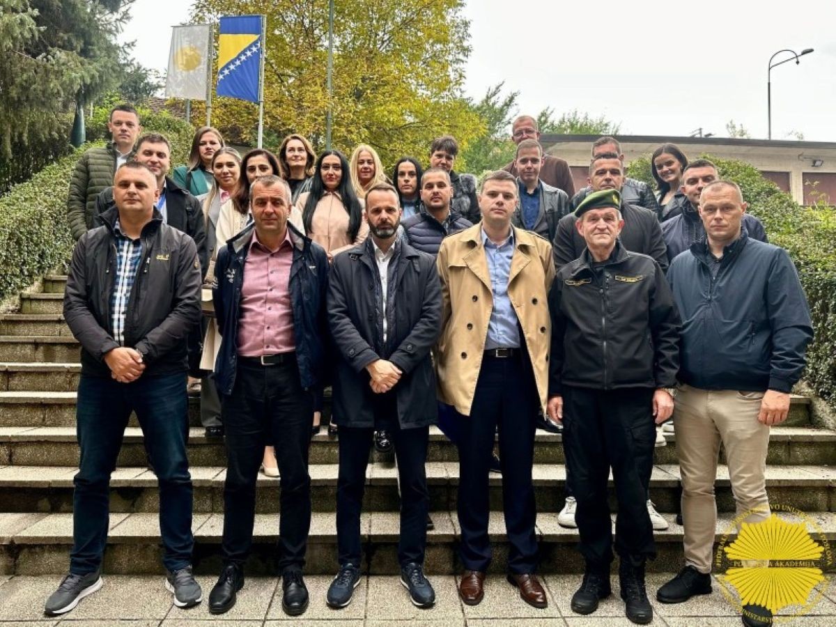 На Полицијској академији ФМУП-а одржана обука “Борба против корупције”