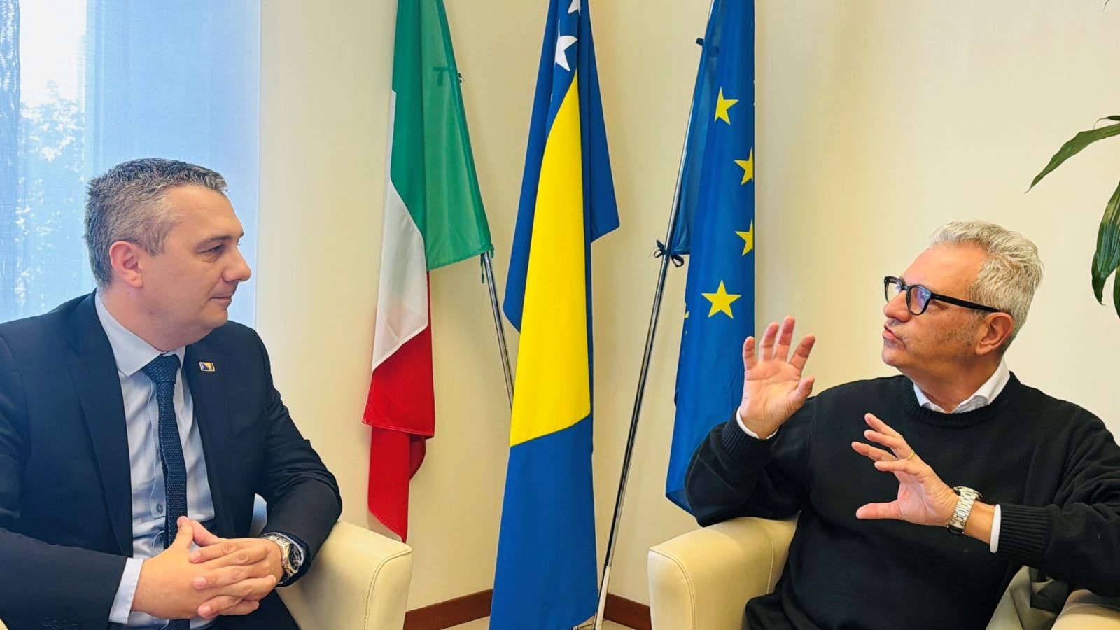 Ministar Dizdar u Milanu razgovao s novinarom Gavazzenijem, koji se bavi istraživanjem ratnih zločina tokom opsade Sarajeva