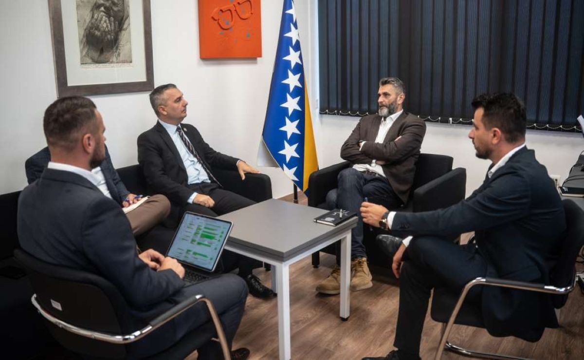Ministar Dizdar posjetio Memorijalni centar Srebrenica