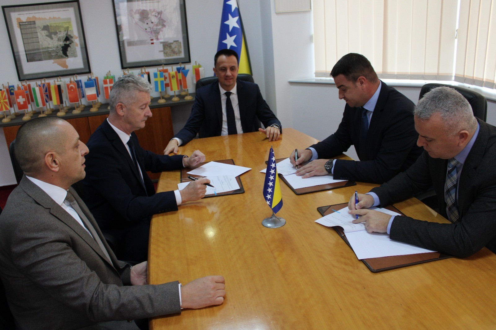 ФМЕРИ: Федерација БиХ брине за Брчко Дистрикт