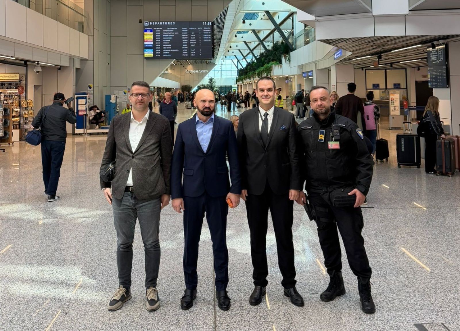 Ministar Isak posjetio Aerodrom Sarajevo i pohvalio sigurnosne standarde