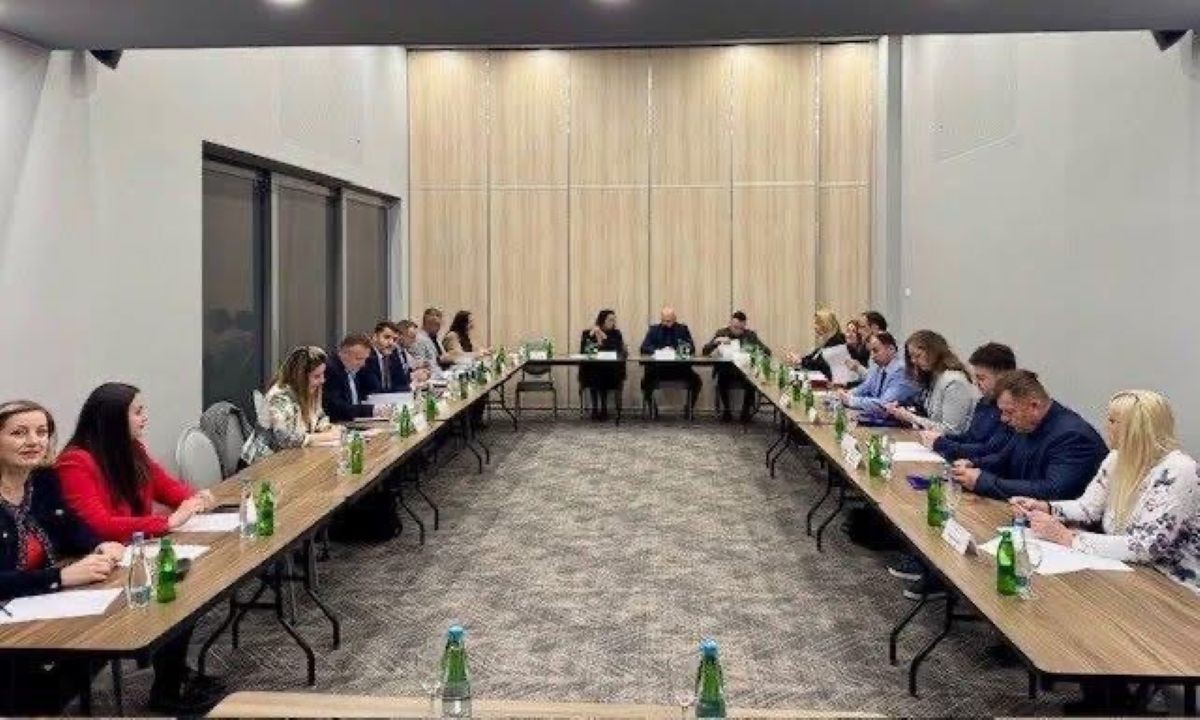 Ministar Isak održao sastanak sa kantonalnim ministrima unutrašnjih poslova: Zadovoljavajuća sigurnosna situacija na području Federacije BiH