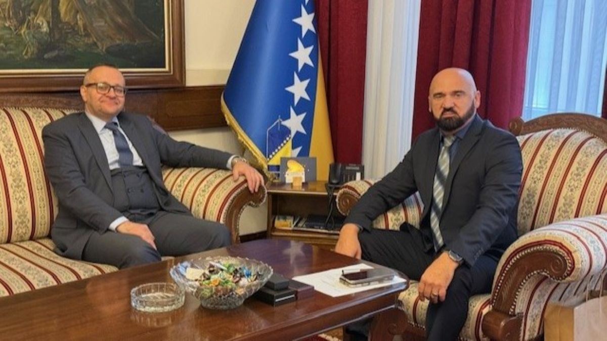 Ministar Isak se sastao sa muftijom mostarskim Salemom ef. Dedovićem