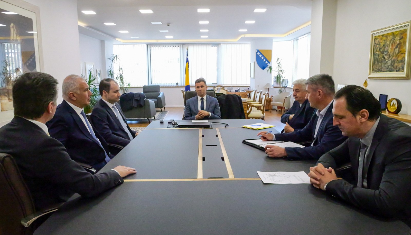Premijer Novalić sa međunarodnim investitorima: Iskazan interes za ulaganja u projekte putne i željezničke infrastrukture