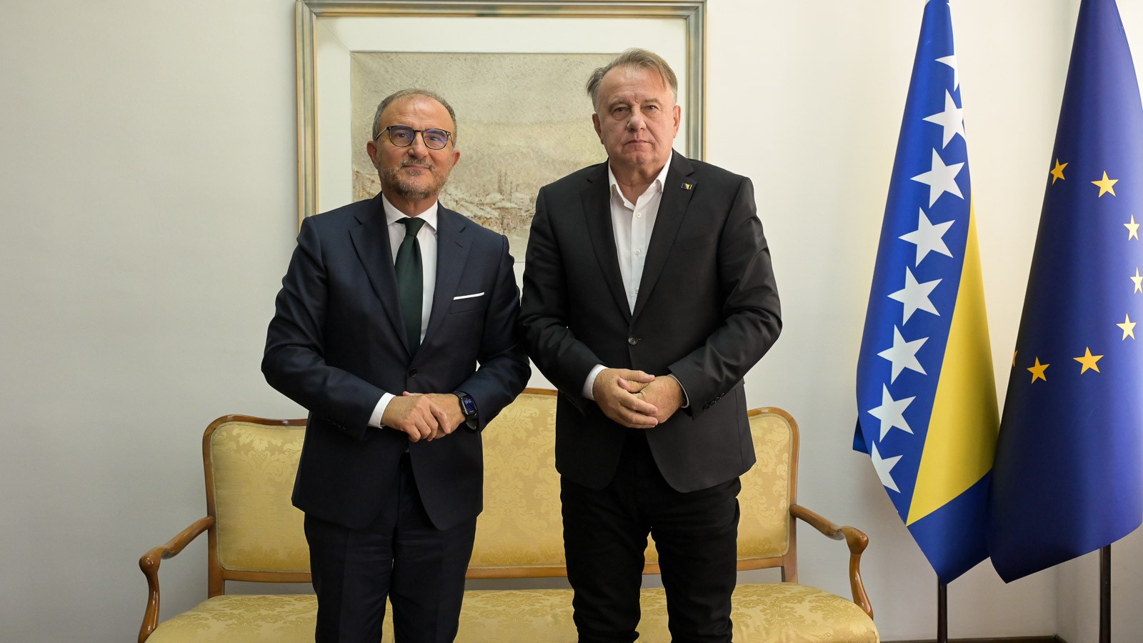 Premijer Nikšić s ambasadorom Sorecom: Nastavak reformi i realizacija investicija ključni za evropski put naše zemlje