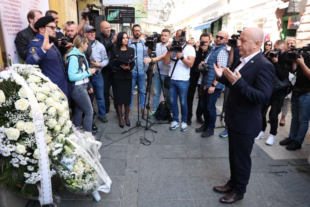 Министар Локмић присуствовао обиљежавању годишњице масакра у улици Ферхадија