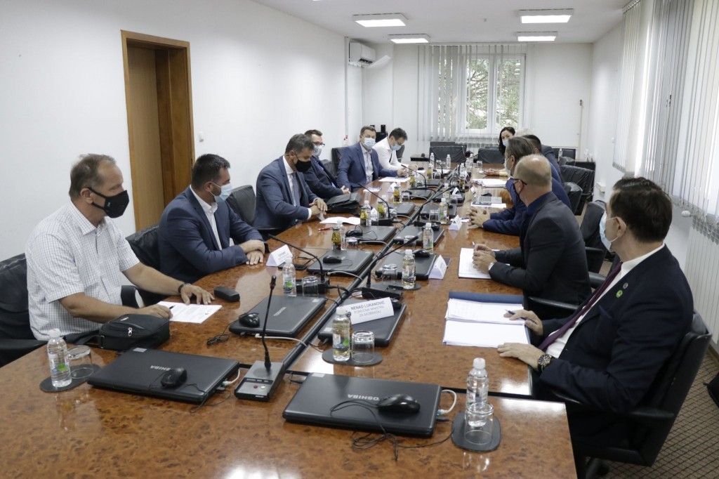 Premijer Novalić i ministar Ramić u posjeti Tuzlanskom kantonu