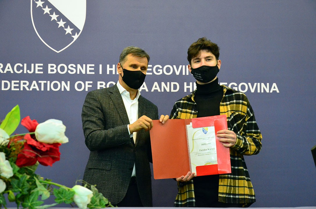 Nagrađeno 60 najboljih učenika u Federaciji BiH