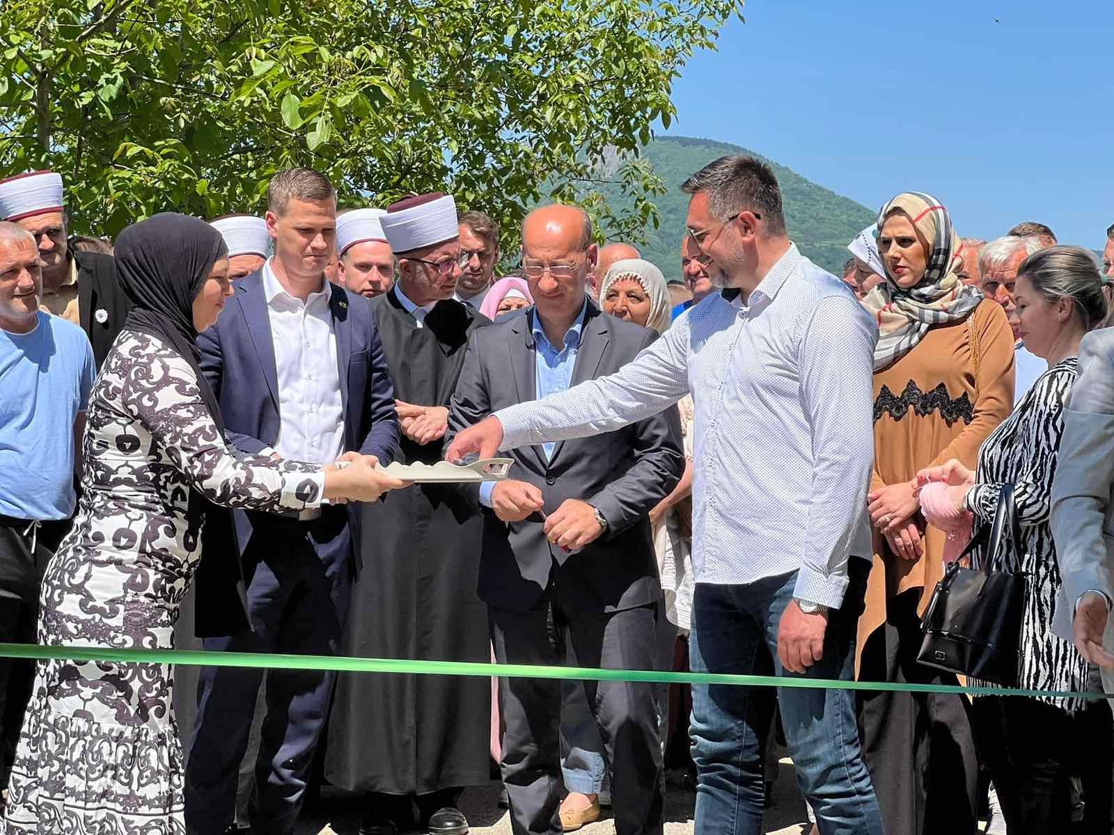Ministar Ramić otvorio novoizgrađeni put u povratničkom naselju Pirići
