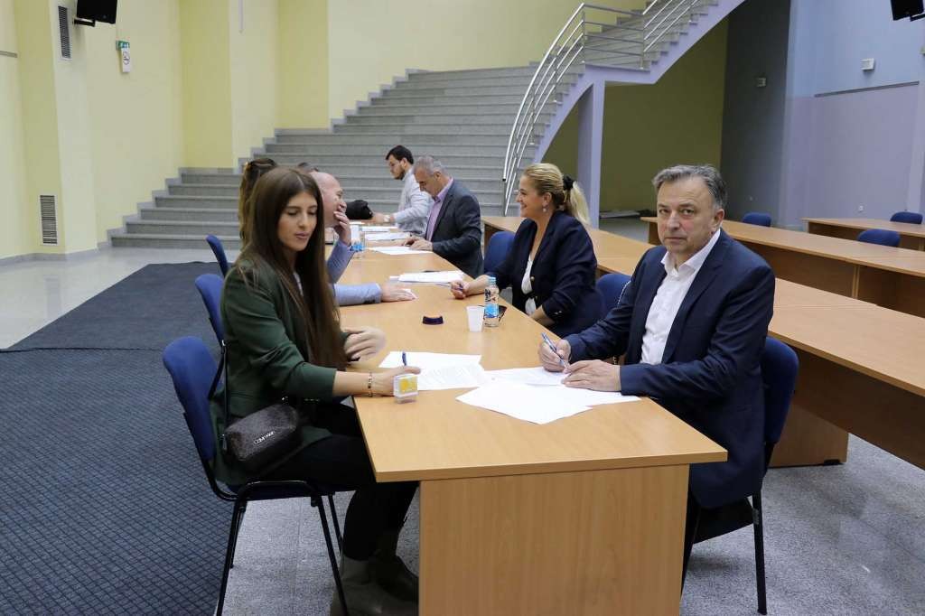 Ministar Zukić potpisao ugovore s novoosnovanim poduzećima