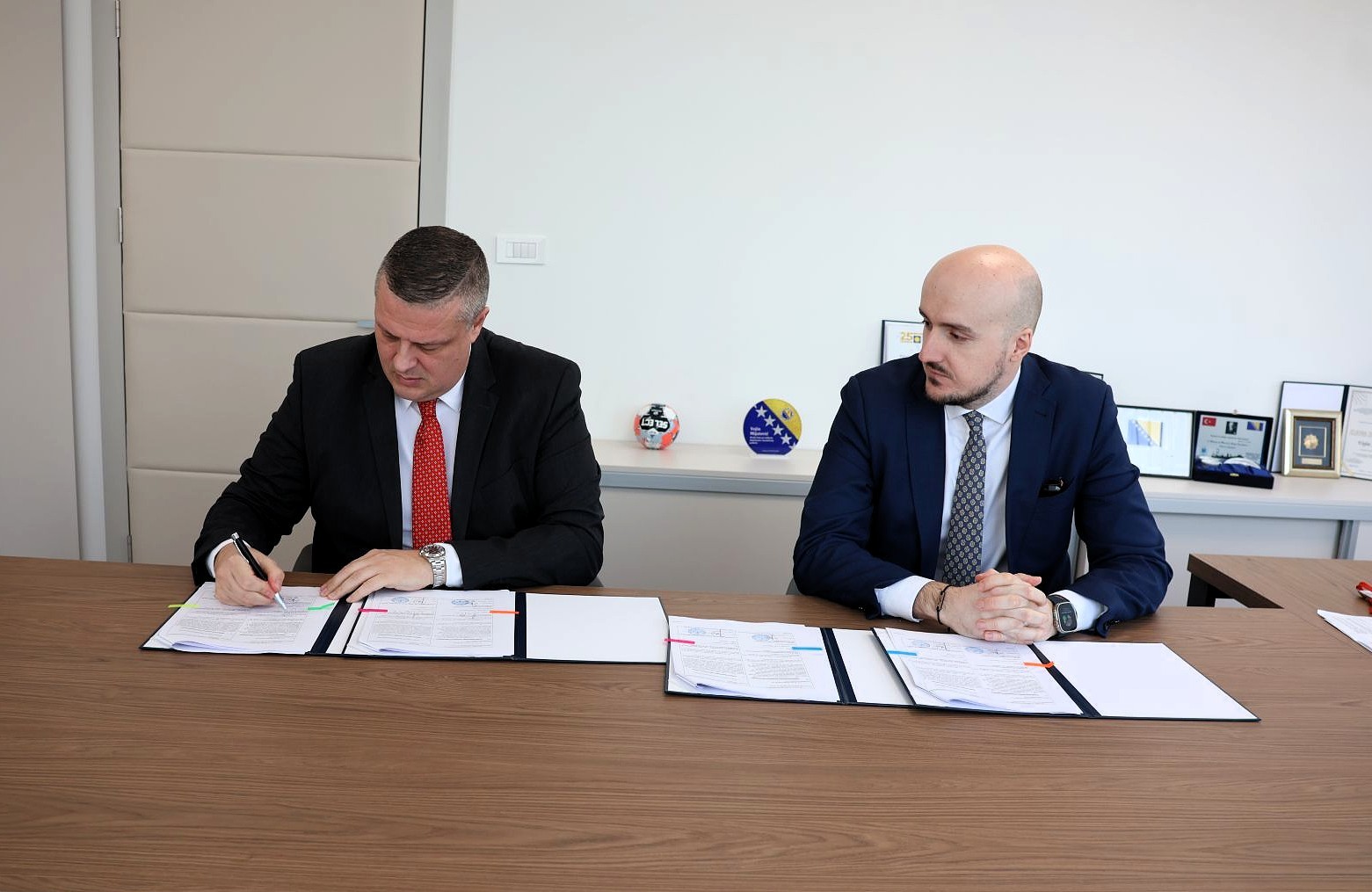 Ministar Mijatović potpisao Sporazum o saradnji sa IFC-om: Omogućen razvoj i provođenje okvira Eko-industrijskih parkova u Federaciji BiH