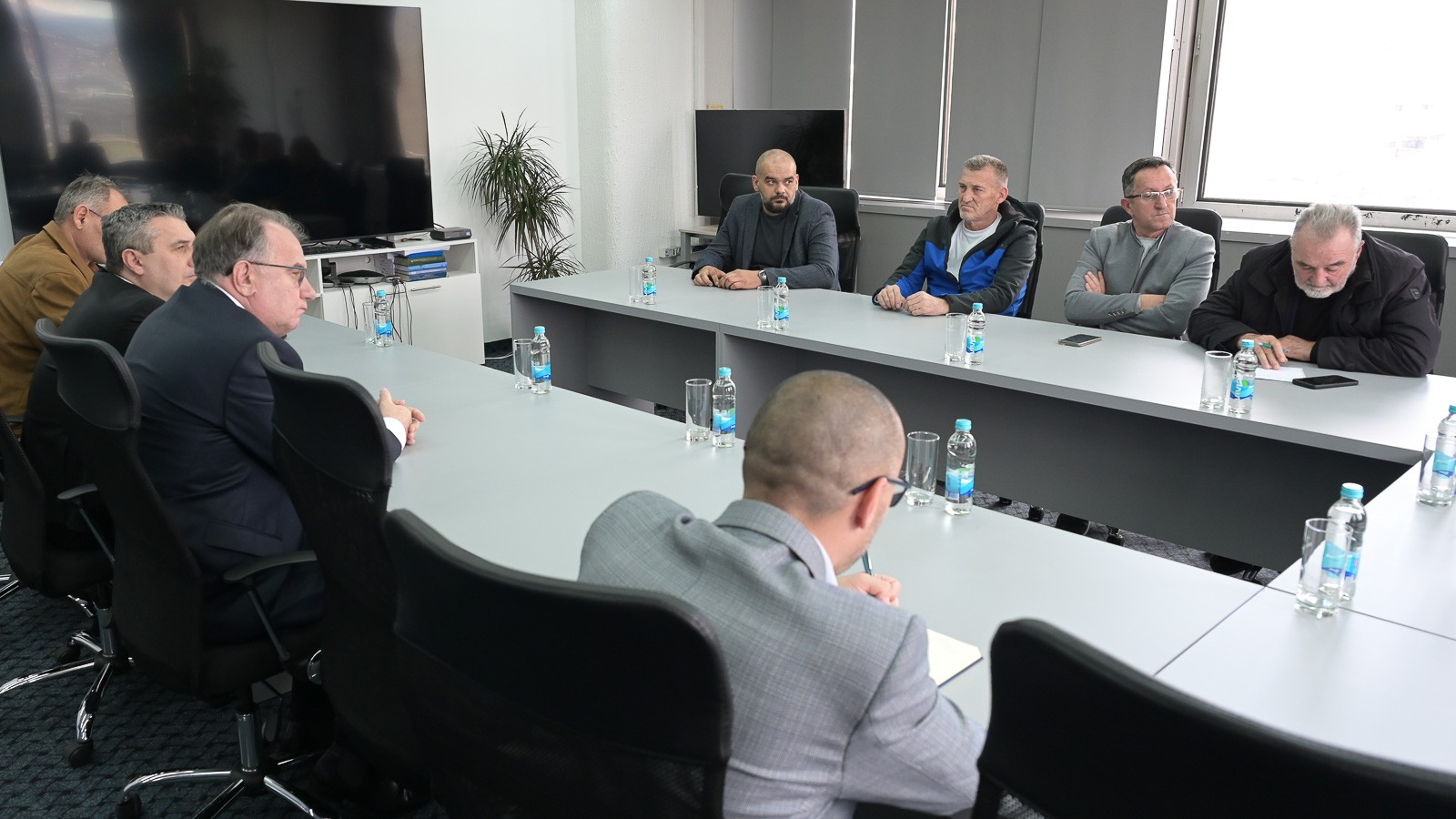 Premijer Nikšić: Podrška peradarima povratnicima sa područja Srebrenice i održivom povratku