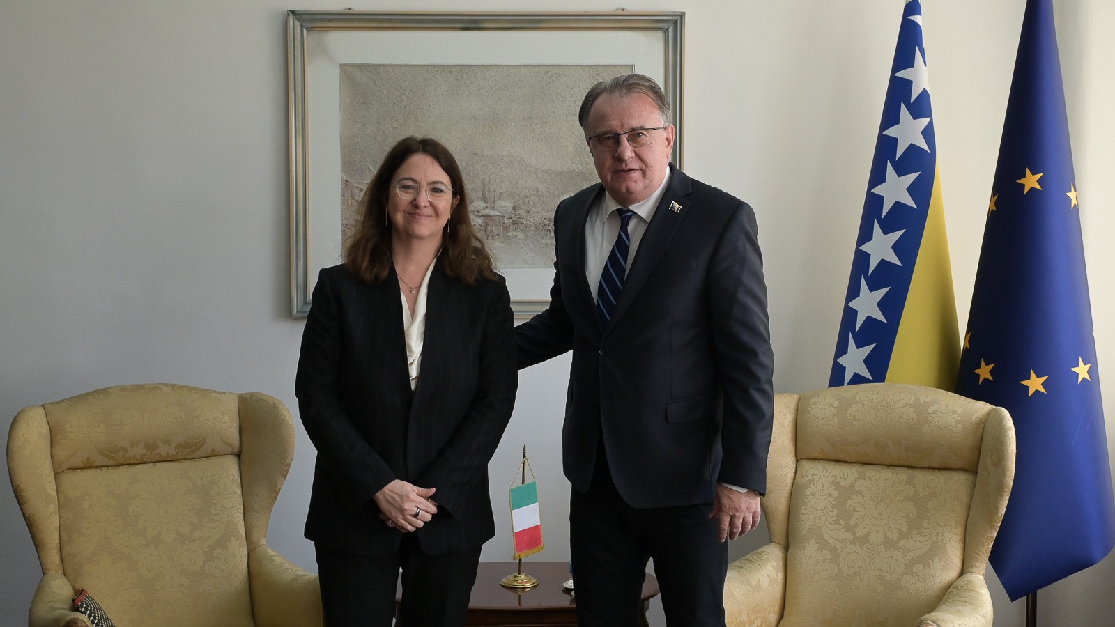 Premijer Nikšić i ambasadorica Castellani razgovarali o jačanju ekonomske saradnje i evropskom putu naše zemlje