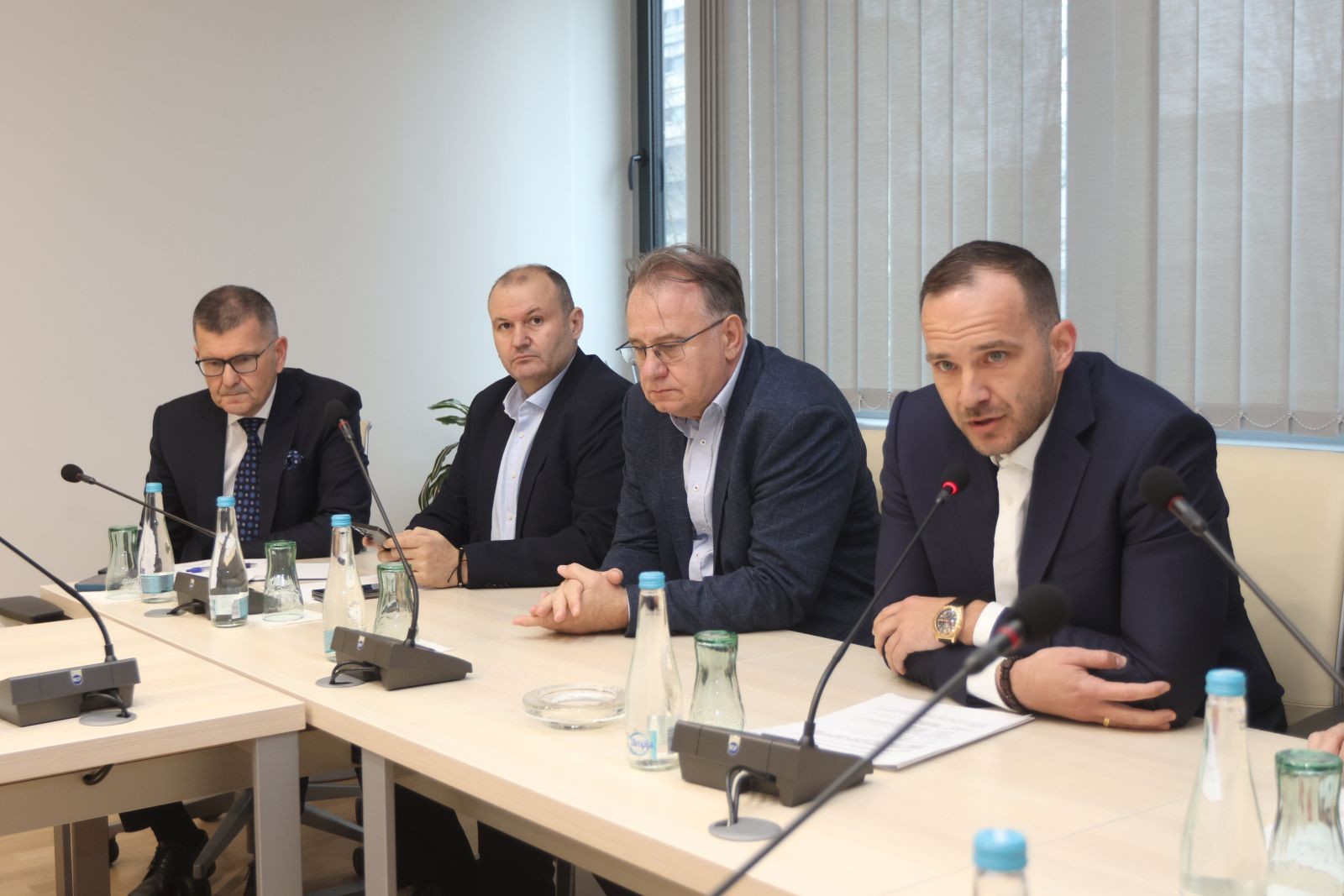 Premijer Nikšić s predstavnicima Nogometnog/Fudbalskog saveza BiH o unapređenju pravnog i institucionalnog okvira za razvoj sporta u Federaciji BiH