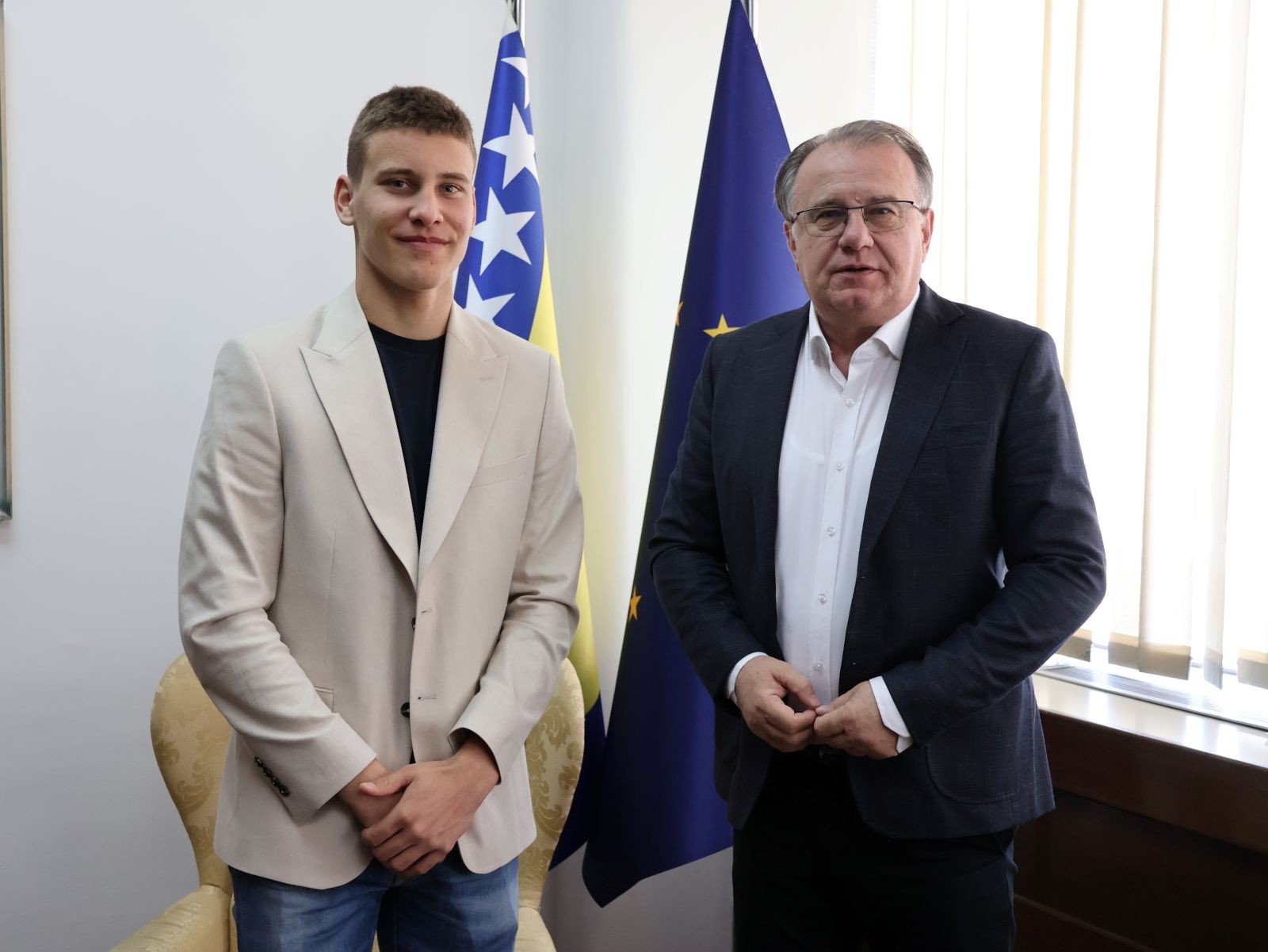 Premijer Nikšić najavio podršku talentovanom bh. skijašu Anuru Mehiću