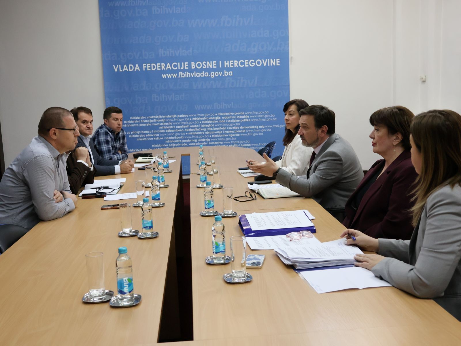 Ministar Hasičević s predstavnicima Udruženja poslodavaca FBiH: Produžava se mjera „zaključanih cijena“, pripremljena i odluka o ograničenju cijene hljeba