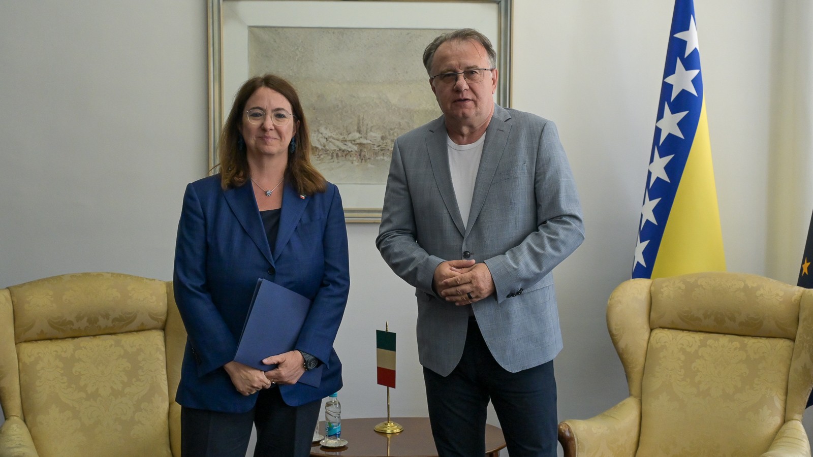 Премијер Никшић и министар Лакић са амбасадорицом Италије:  Представљене нове могућности унапређења сарадње