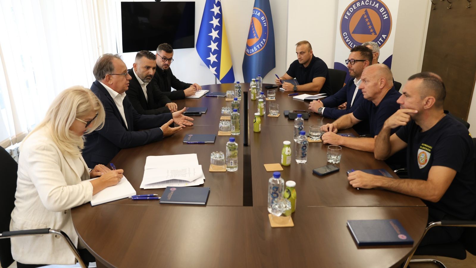 Premijer Nikšić: Vatrogasci zaslužuju poboljšanje radno-pravnog statusa