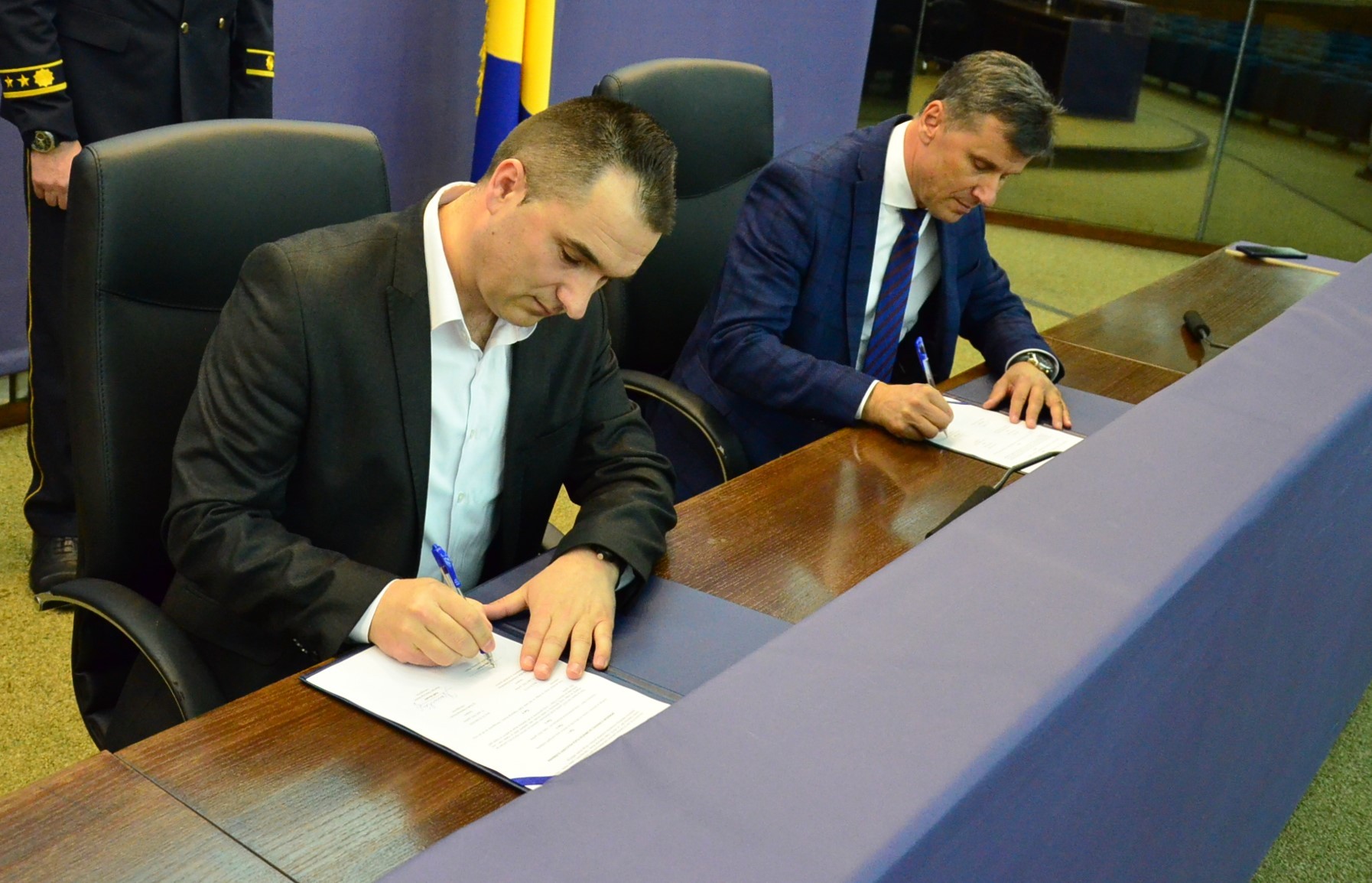 Potpisan Sporazum o osnovici za obračun plaća policijskih službenika