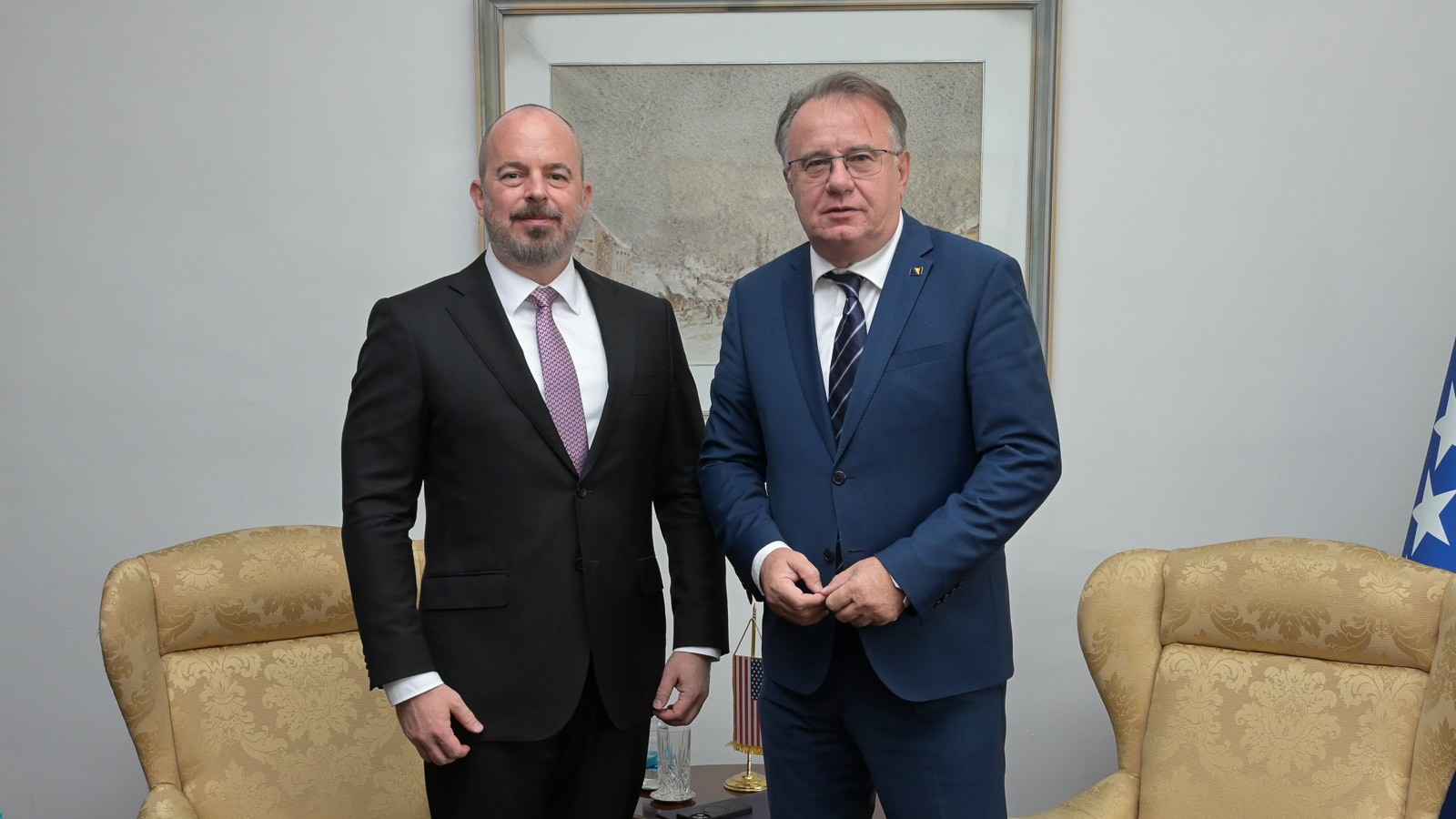 Premijer Nikšić sa otpravnikom poslova Ambasade SAD u BiH Ginkelom: Prevazići političke krize i fokusirati se na ekonomska pitanja