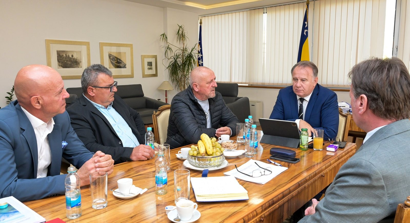 Premijer Nikšić i ministar Hrnjić razgovarali s predstavnicima poljoprivrednih udruženja iz Federacije BiH