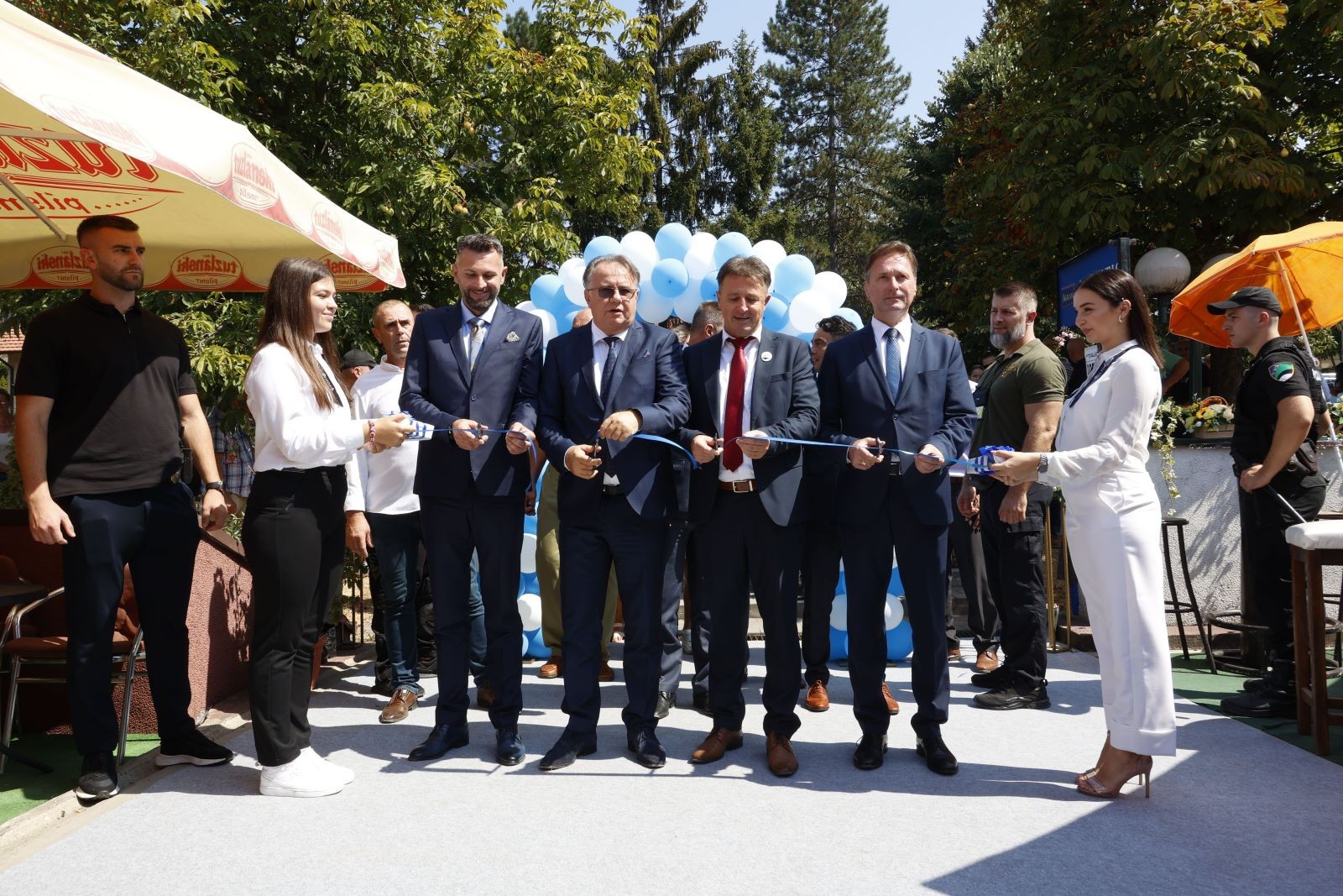 Premijer Nikšić i ministri  Mijatović i Hrnjić na otvorenju 51. Sajma šljive u Gradačcu