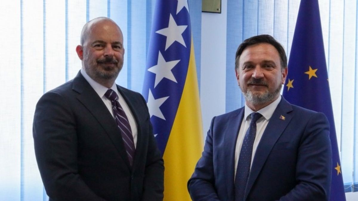 Ministar Hasičević i otpravnik poslova Ambasade SAD-a u BiH: Fokus na zaštiti potrošača i stabilnosti cijena goriva