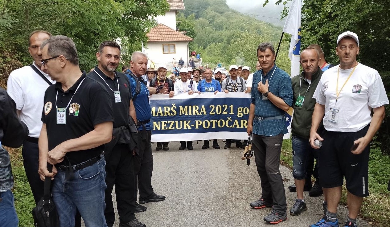 Novalić i Ramić pridružili se Maršu mira u Mravinjcima
