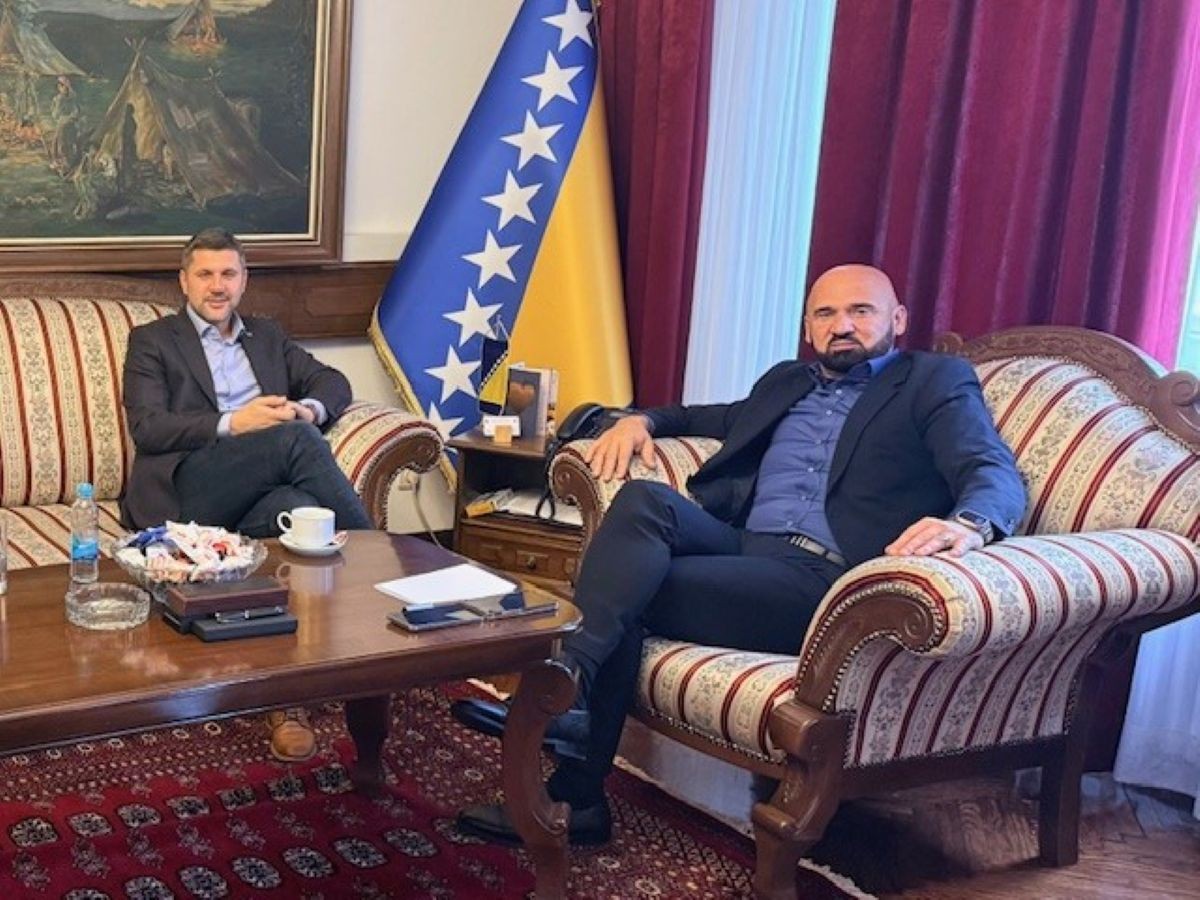 Ministar Isak se sastao s načelnikom Općine Bužim