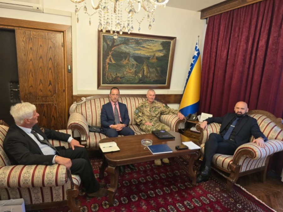 Ministar Isak razgovarao sa komandantom EUFOR-a generalmajorom Lászlom Sticzom