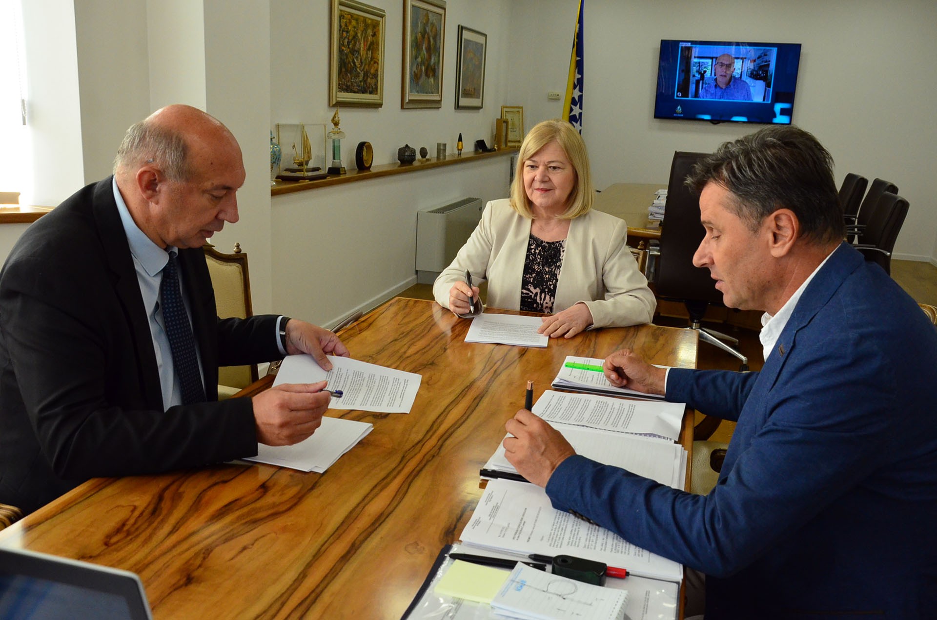 Vlada FBiH: Na sjednici naredne sedmice Program pomoći kategorijama stanovništva koje su posebno pogođene inflacijom