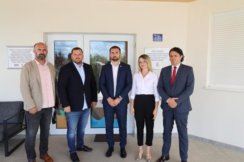 Ministri Kraljević i Delić posjetili Edukacijsko-rehabilitacijski centar za djecu i mlade u Ljubuškom