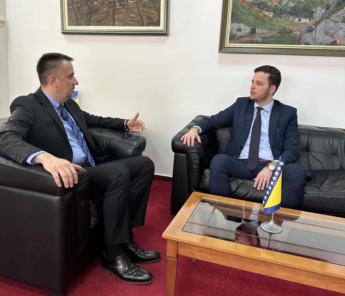 Министар Лакић са премијером Уком: Област енергије, заједнички интерес Федерације БиХ и Кантона Сарајево