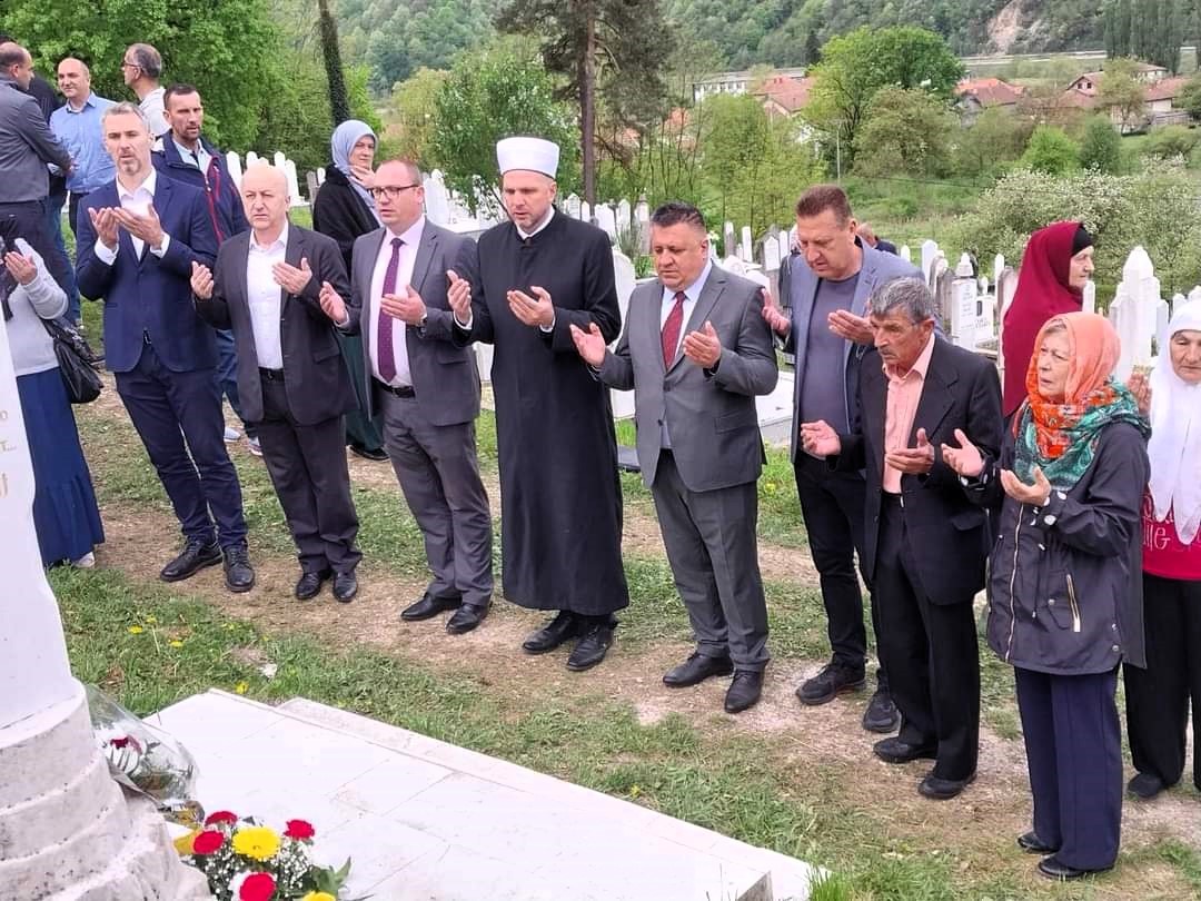 Министар Локмић присуствовао обиљежавању Дана шехида у Маглају