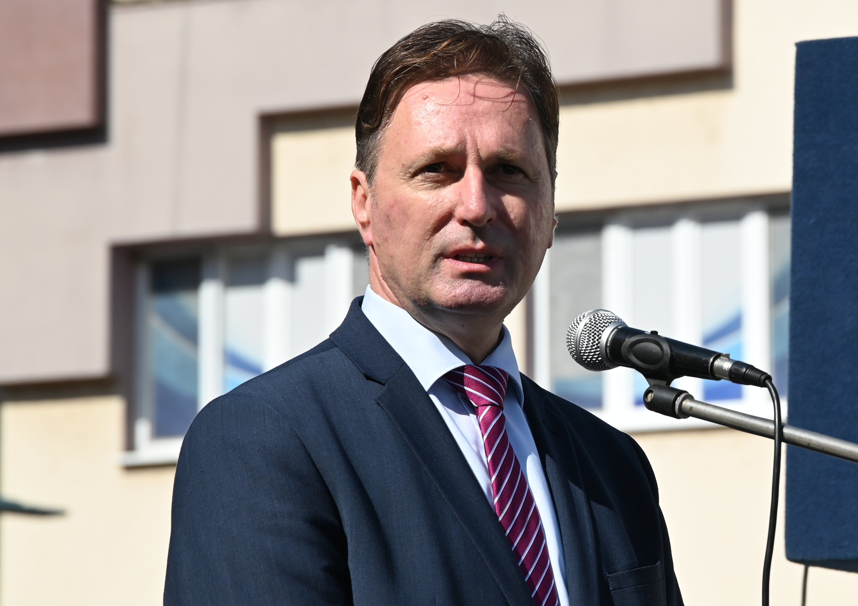 Министар Хрњић: Пет милиона КМ за младе и неразвијена подручја