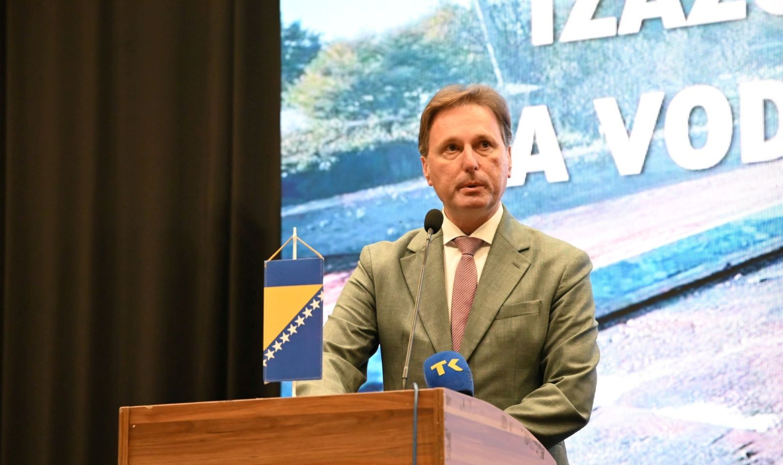 Ministar Hrnjić prisustvovao konferenciji „Izazovi upravljanja vodama na vodnom području rijeke Save“