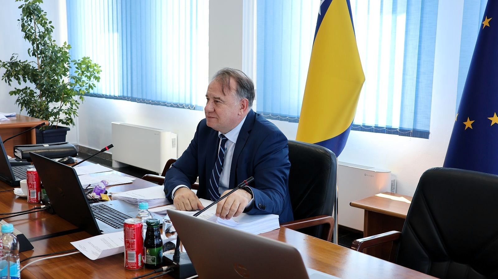 Premijer Nikšić o ukidanju carine na naftu: Vjerujem da će to utjecati i na cijene drugih proizvoda