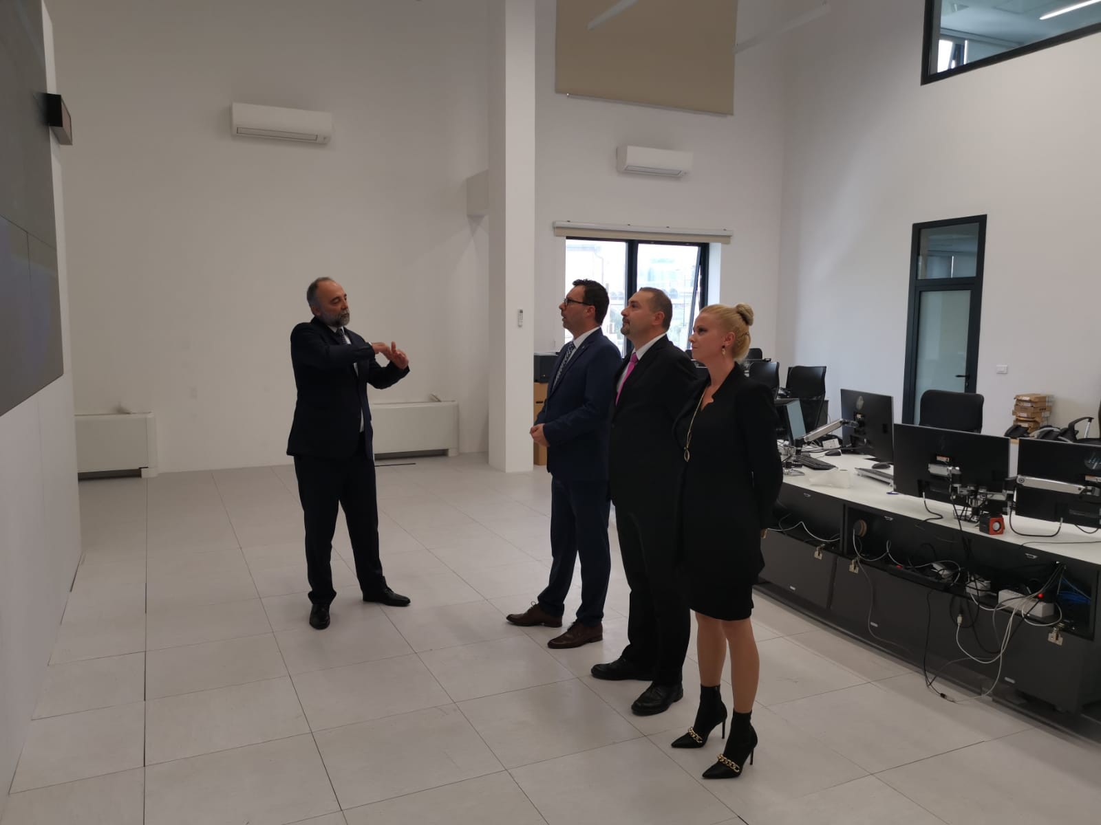 Ministar Džindić u posjeti Nezavisnom operatoru sistema u BiH