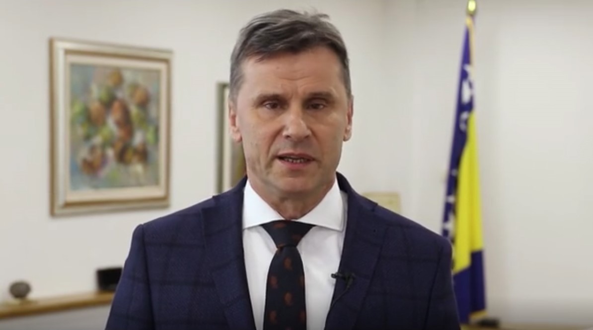 Poruka premijera Novalića povodom Dana Zlatnih ljiljana i Dana pobjede nad fašizmom