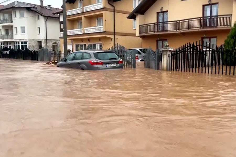 Premijer Novalić obišao poplavljena područja općine Konjic