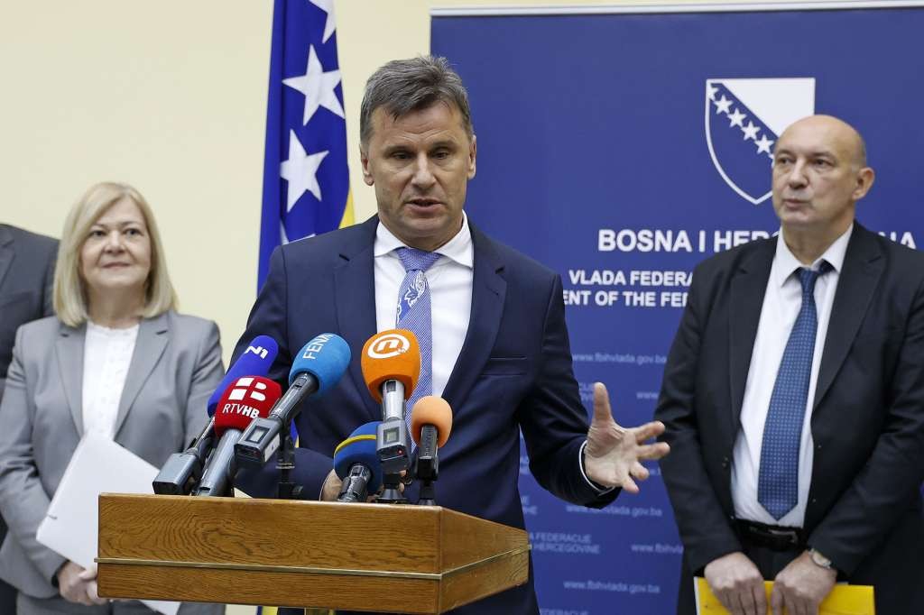 Novalić: Nema mjesta panici. svi kapaciteti su u pogonu