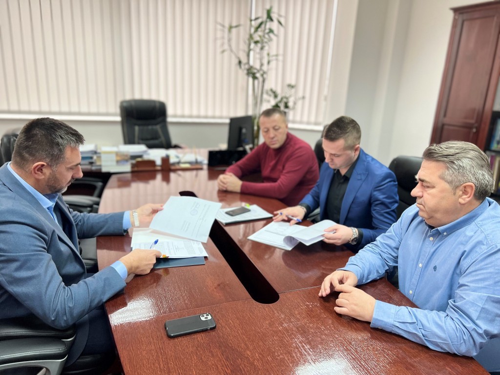 Ramić potpisao ugovor o početku izgradnje mosta na rijeci Ćehotini kod Foče